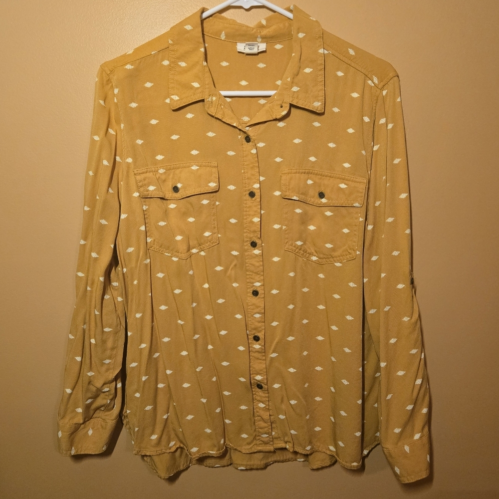 a.n.a  Button-Down Diamond Pattern Mustard Color Top